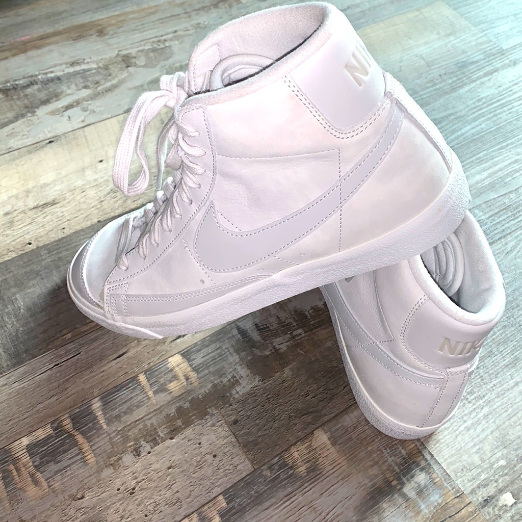 Nike Mid Classic 77 Vintage Womens 105 White Brand New